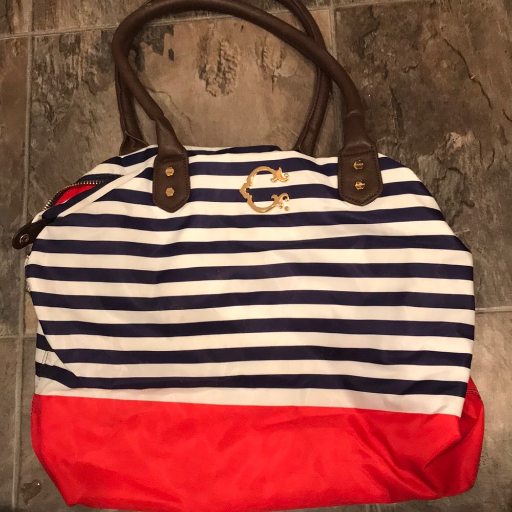 C. Wonder tote